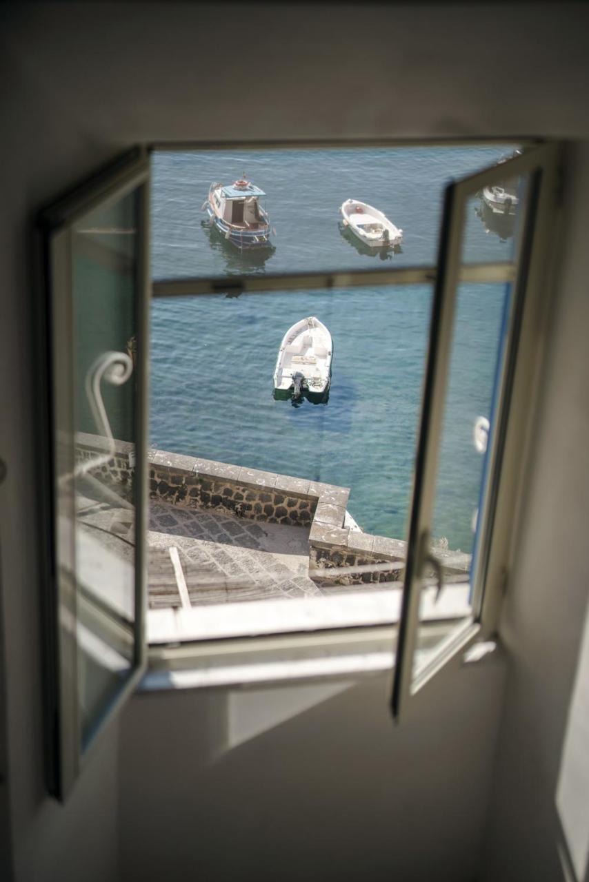 Corricella Sea Window - Gioia Apartments Procida Extérieur photo